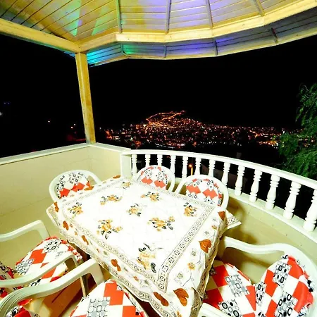 Luks Bektas 3 Vila *